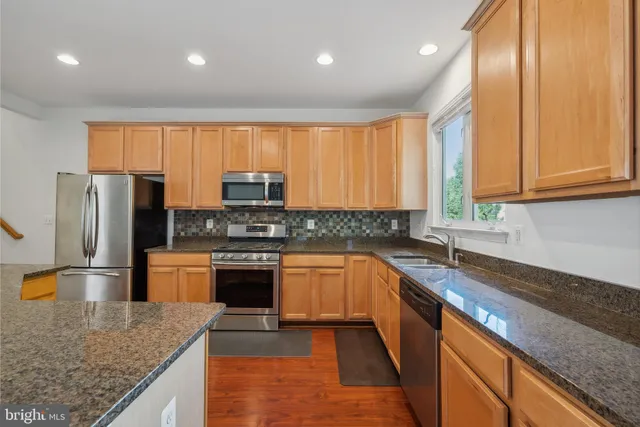 $3,600 | 4175 Vernoy Hills Road, Fairfax, VA 22033