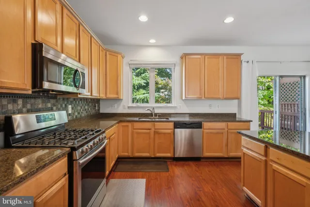 $3,600 | 4175 Vernoy Hills Road, Fairfax, VA 22033