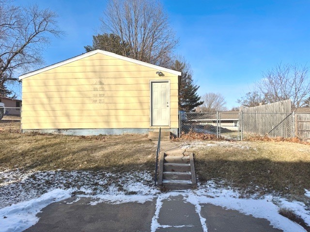 1212 2nd Avenue South Clinton, IA 52732 - Photo 29 of 33 a view of backyard with wooden fence