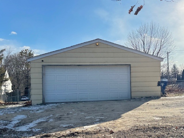 1212 2nd Avenue South Clinton, IA 52732 - Photo 30 of 33 a front view of a house