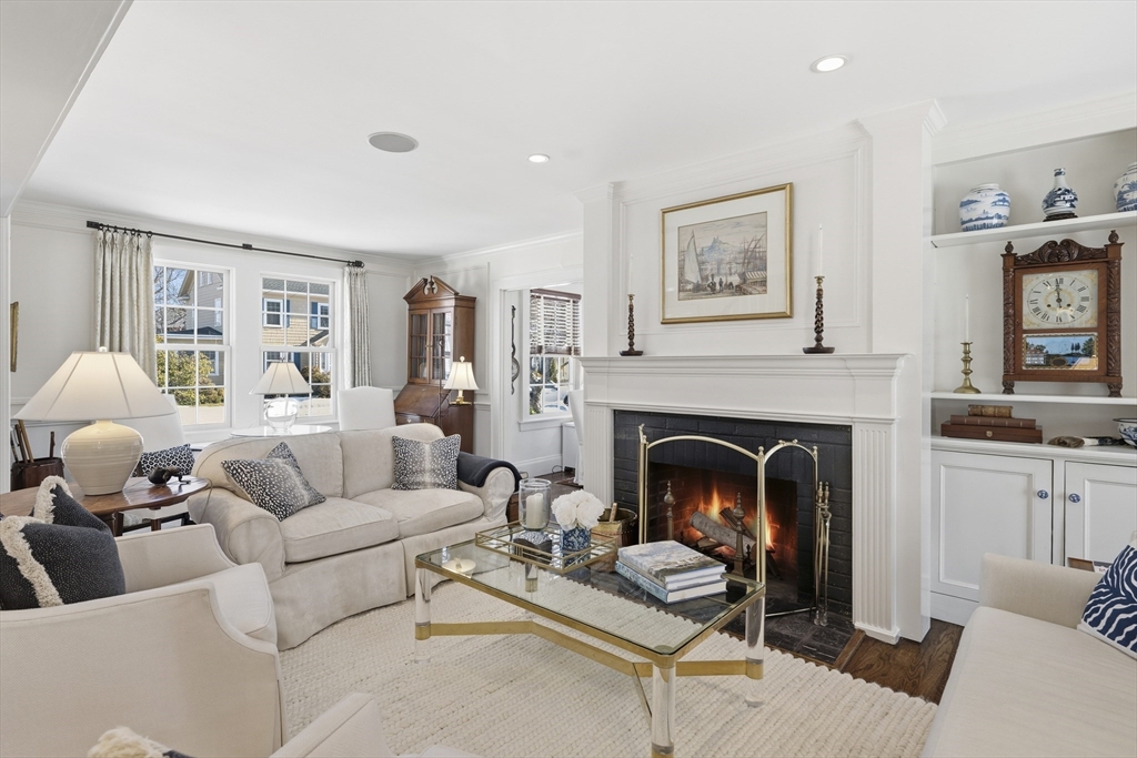 16 Pickwick Road Marblehead, MA 01945 - Photo 4 of 30 a living room with furniture and a fireplace