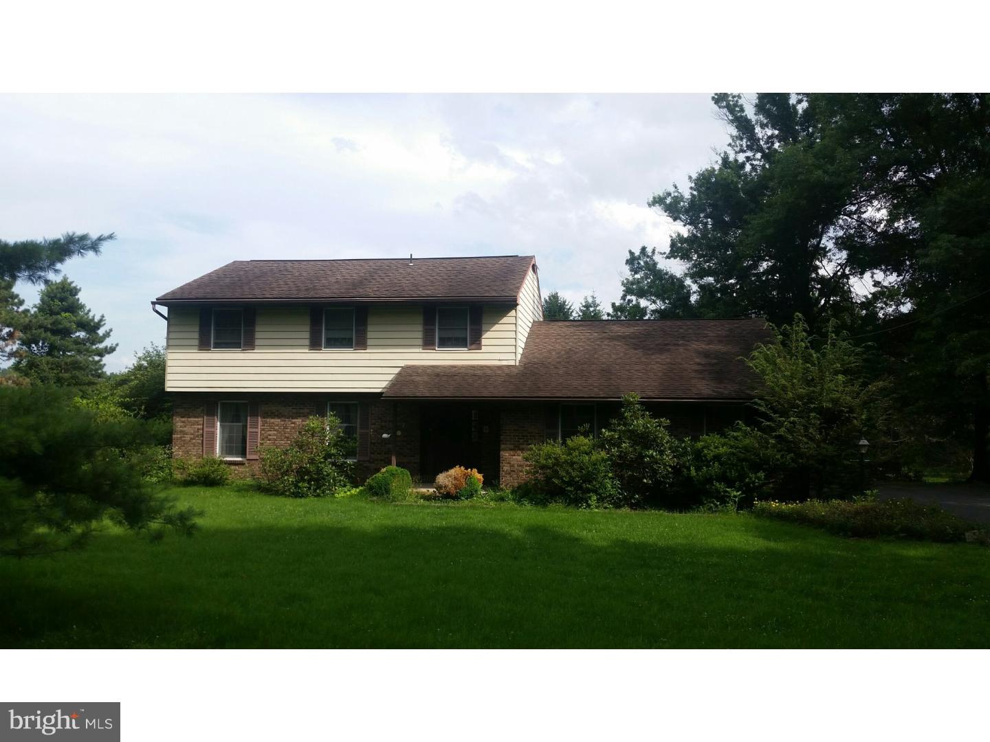 1562 Cedar Top Road Reading, PA 19607 - Photo 2 of 10