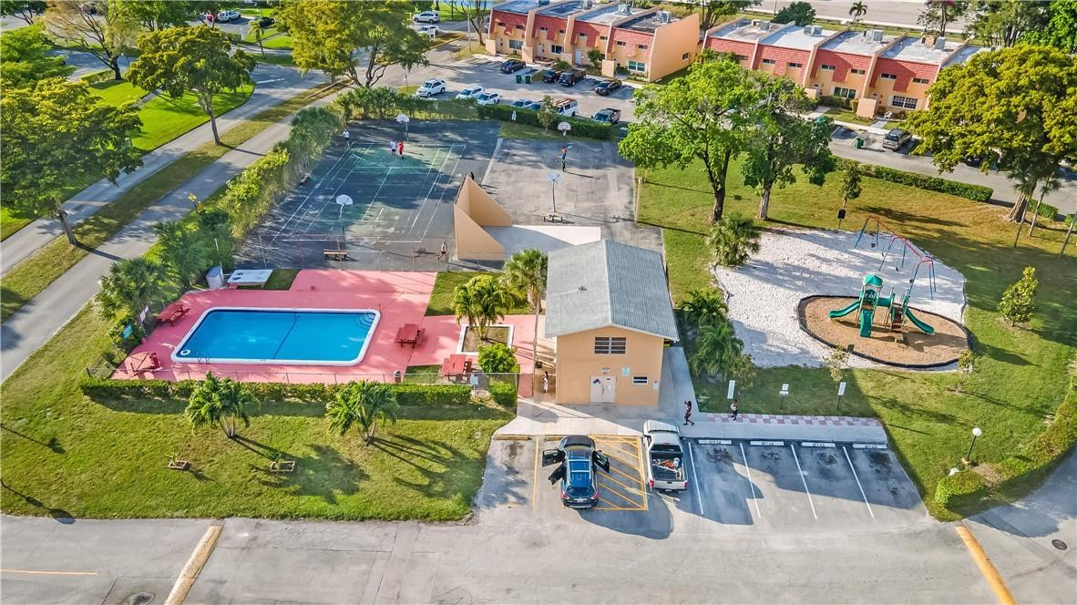 2 Spinning Wheel Lane, Unit 2 Tamarac, FL 33319 - Photo 27 of 27 Photo 27