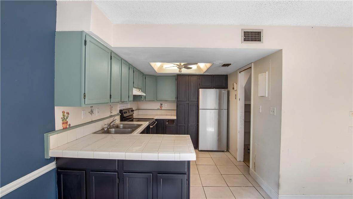 2 Spinning Wheel Lane, Unit 2 Tamarac, FL 33319 - Photo 8 of 27 Photo 8