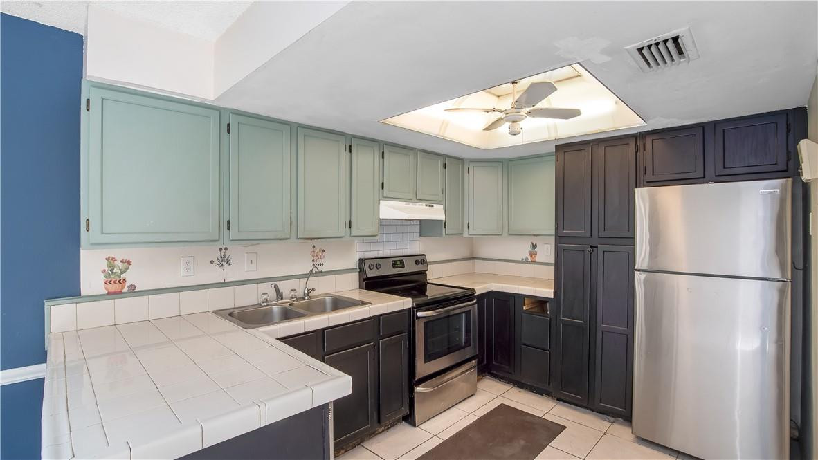 2 Spinning Wheel Lane, Unit 2 Tamarac, FL 33319 - Photo 9 of 27 Photo 9