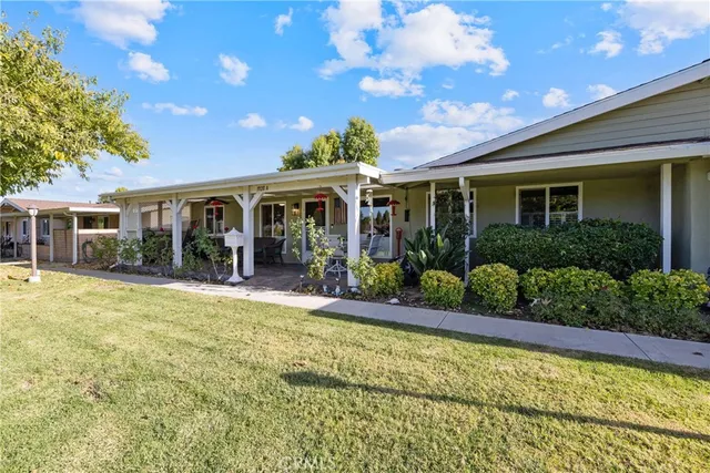 $399,000 | 19211 Avenue Of The Oaks, Unit A, Newhall, CA 91321