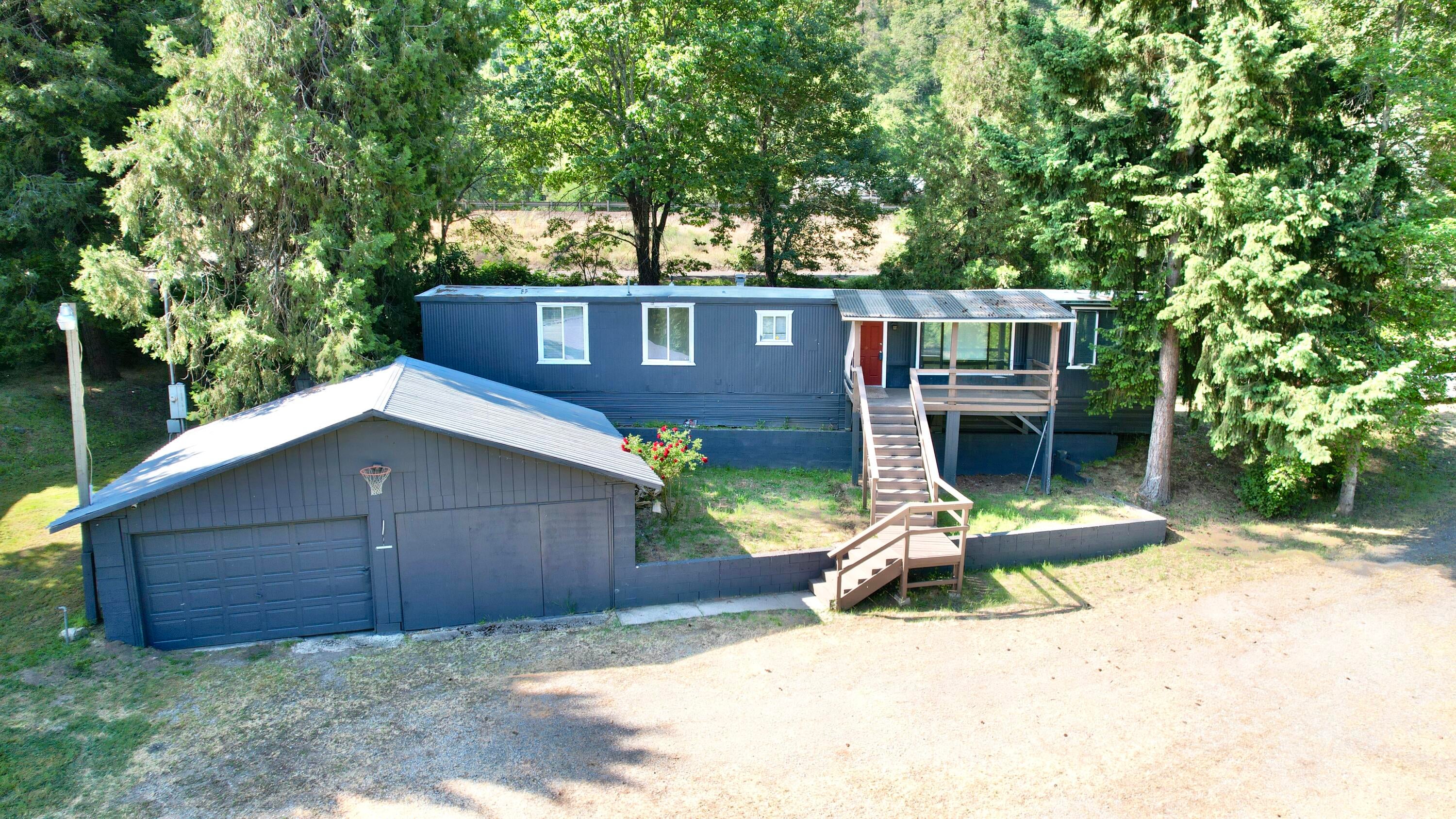 2550 Lampman Road Gold Hill, OR 97525 - Photo 1 of 27 LAMPMAN (10)