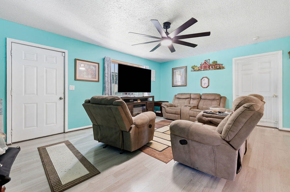 92 Hick Road Arlington, KY 42021 - Photo 4 of 26 4