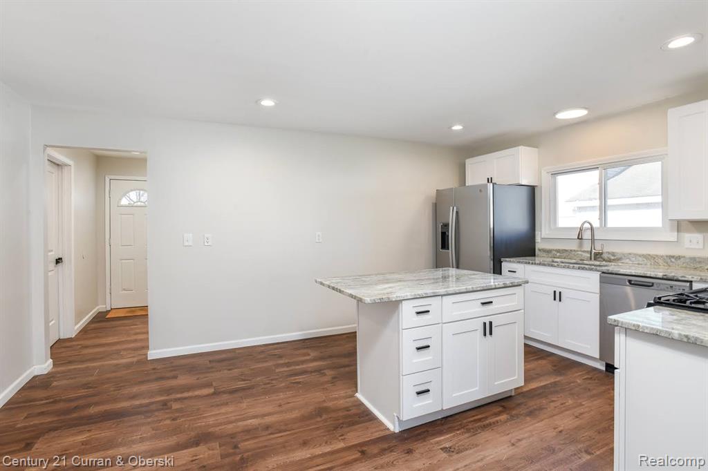 17528 Sumpter Road Belleville, MI 48111 - Photo 20 of 30