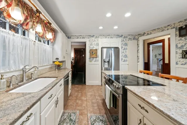 $1,195,000 | 15 Summer Street, Weymouth, MA 02188