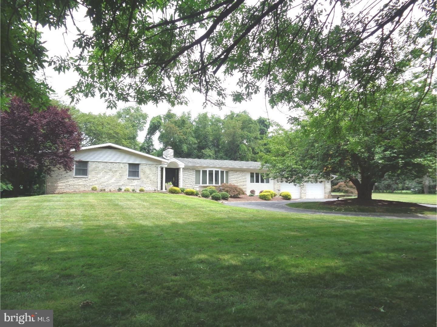 206 Dale Road Westampton, NJ 08060 - Photo 2 of 25 Exterior Front