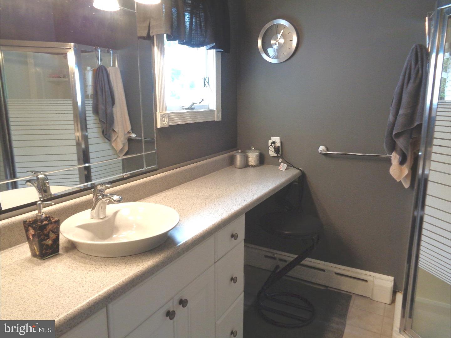 206 Dale Road Westampton, NJ 08060 - Photo 12 of 25 Bathroom