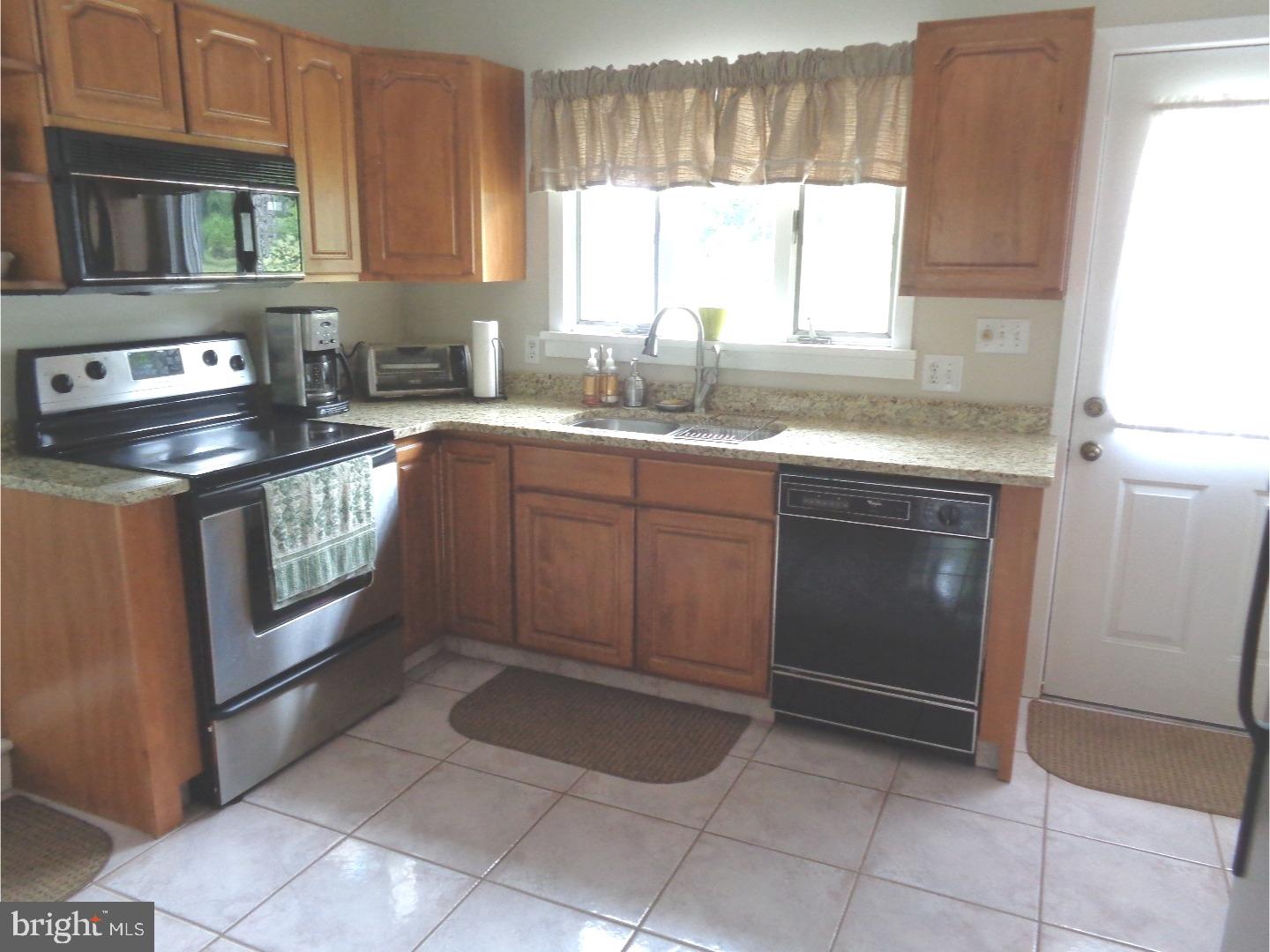 206 Dale Road Westampton, NJ 08060 - Photo 7 of 25 Kitchen