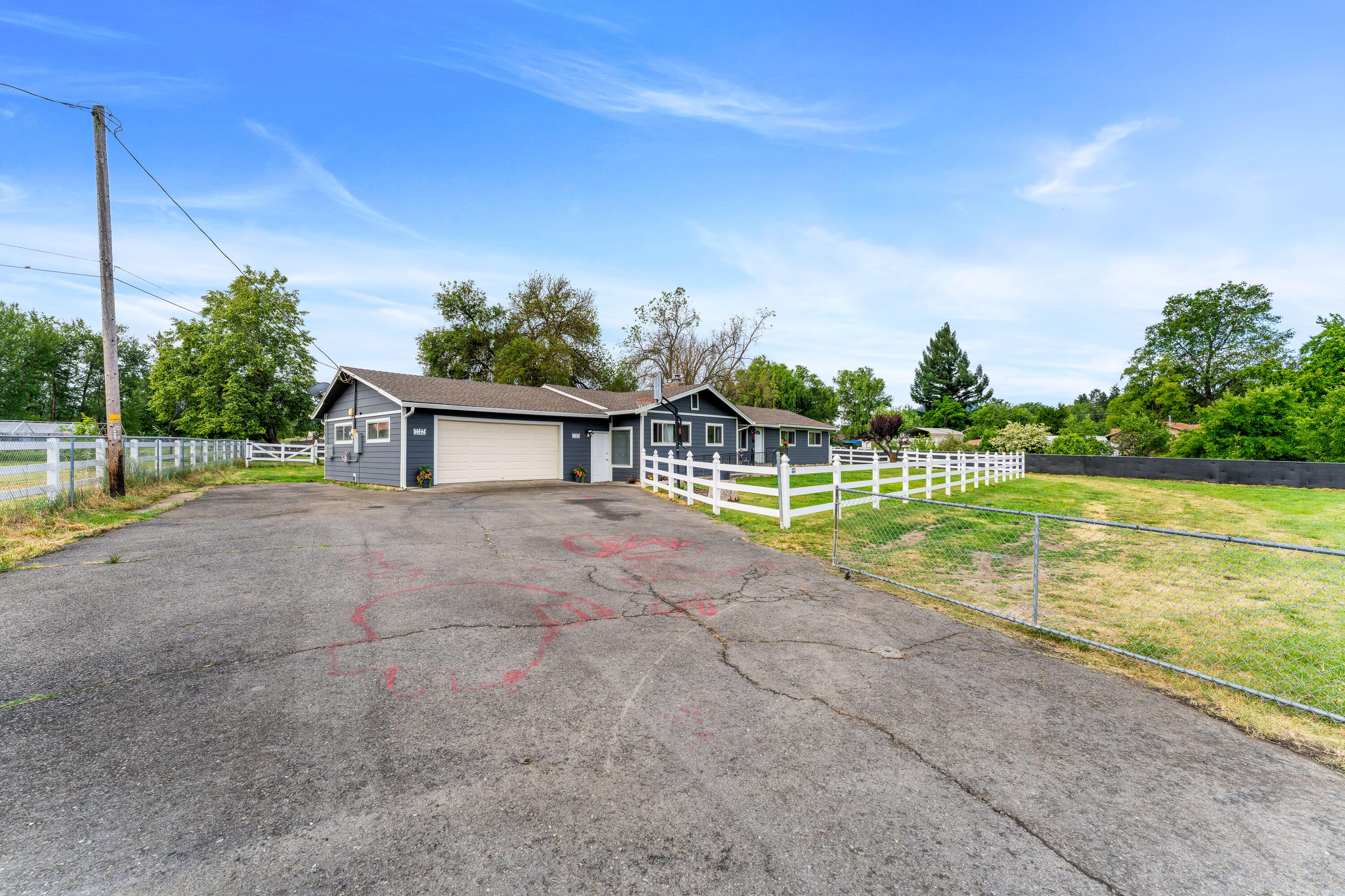 4675 Leonard Road Grants Pass, OR 97527 - Photo 30 of 35