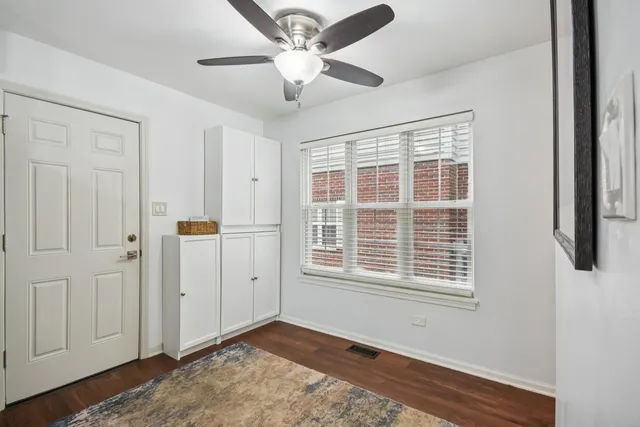 $394,000 | 131 Willow Creek Lane, Willow Springs, IL 60480