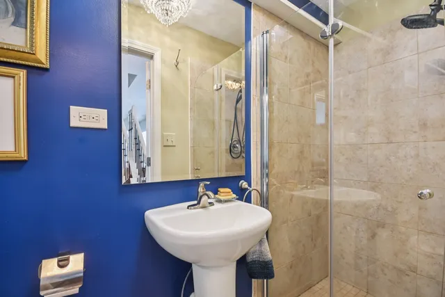 $394,000 | 131 Willow Creek Lane, Willow Springs, IL 60480