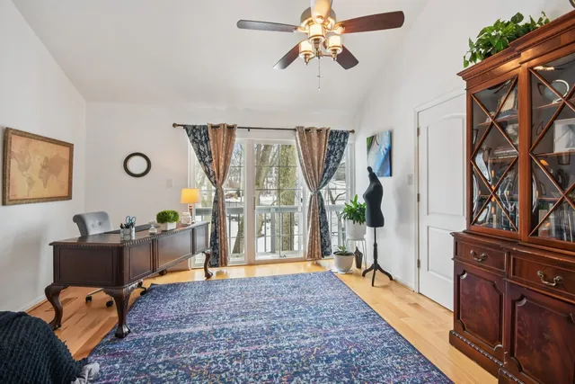 $394,000 | 131 Willow Creek Lane, Willow Springs, IL 60480