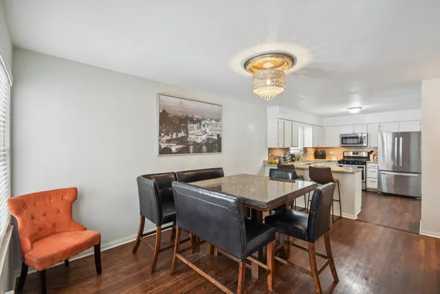 $394,000 | 131 Willow Creek Lane, Willow Springs, IL 60480