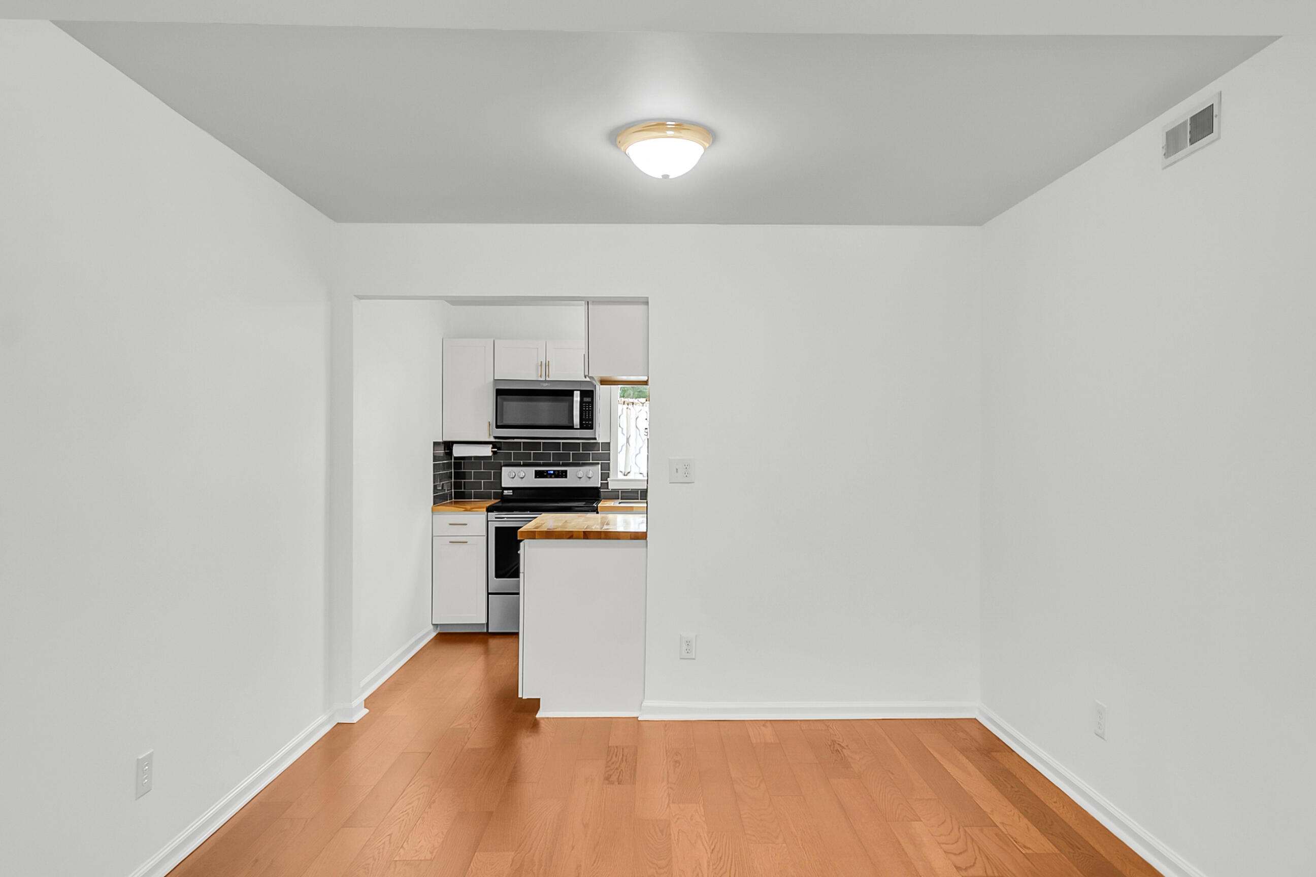 301 Lakeside Drive, Unit C1 Mount Pleasant, SC 29464 - Photo 13 of 43 CREM - 301 Lakeside-21