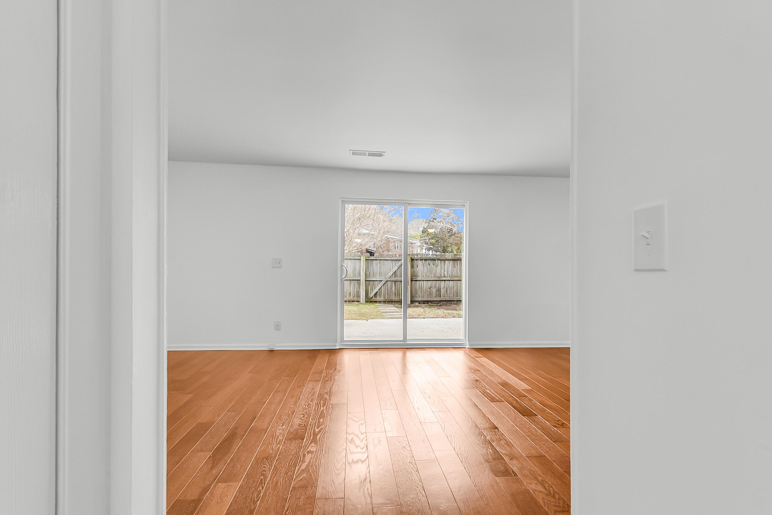 301 Lakeside Drive, Unit C1 Mount Pleasant, SC 29464 - Photo 19 of 43 CREM - 301 Lakeside-27