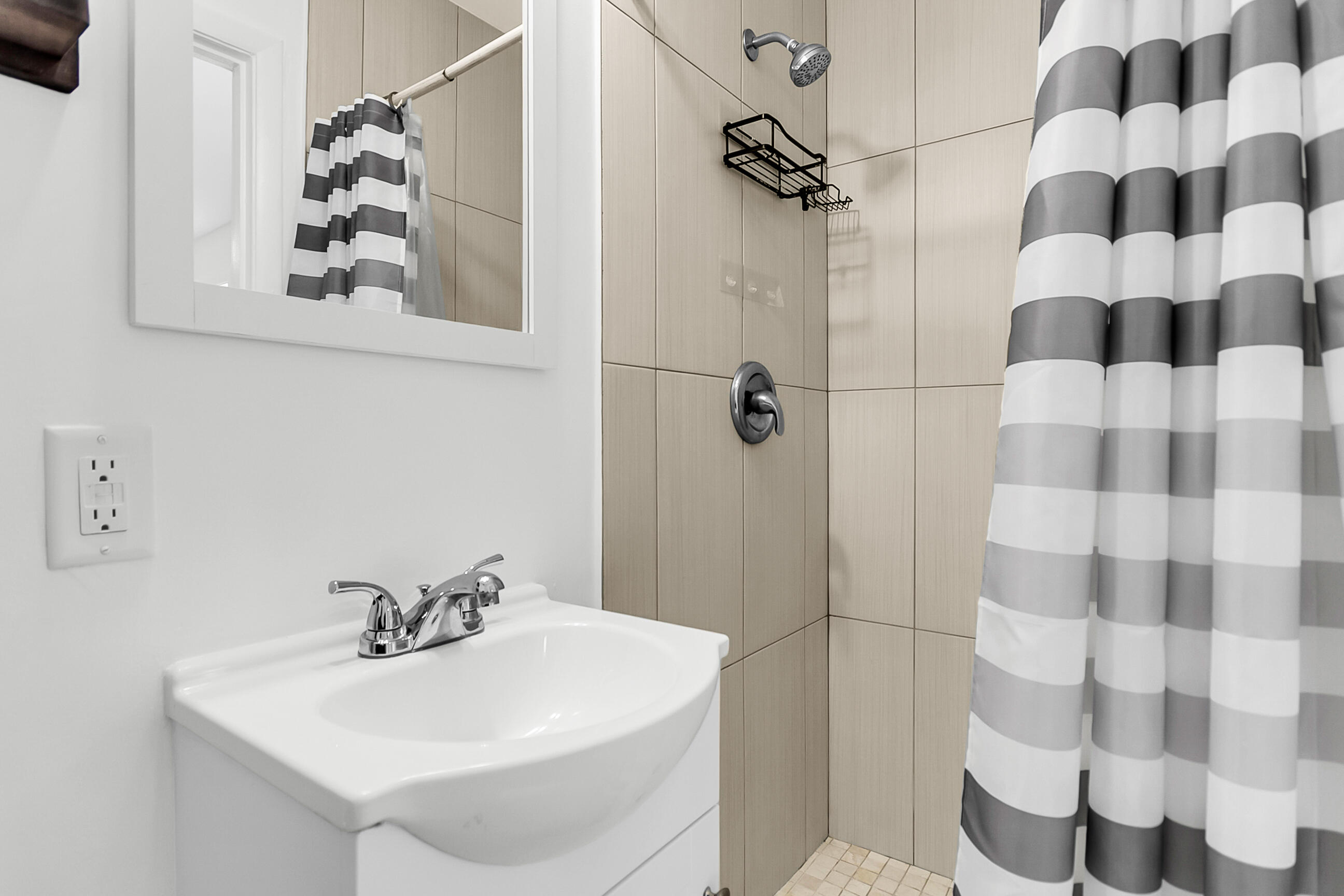 301 Lakeside Drive, Unit C1 Mount Pleasant, SC 29464 - Photo 37 of 43 CREM - 301 Lakeside-45