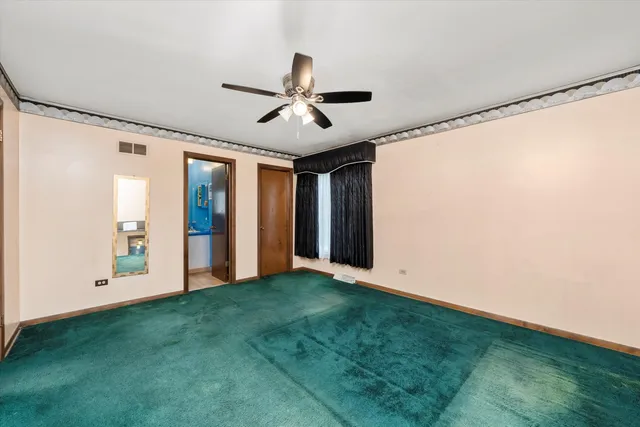 a view of empty room with front door