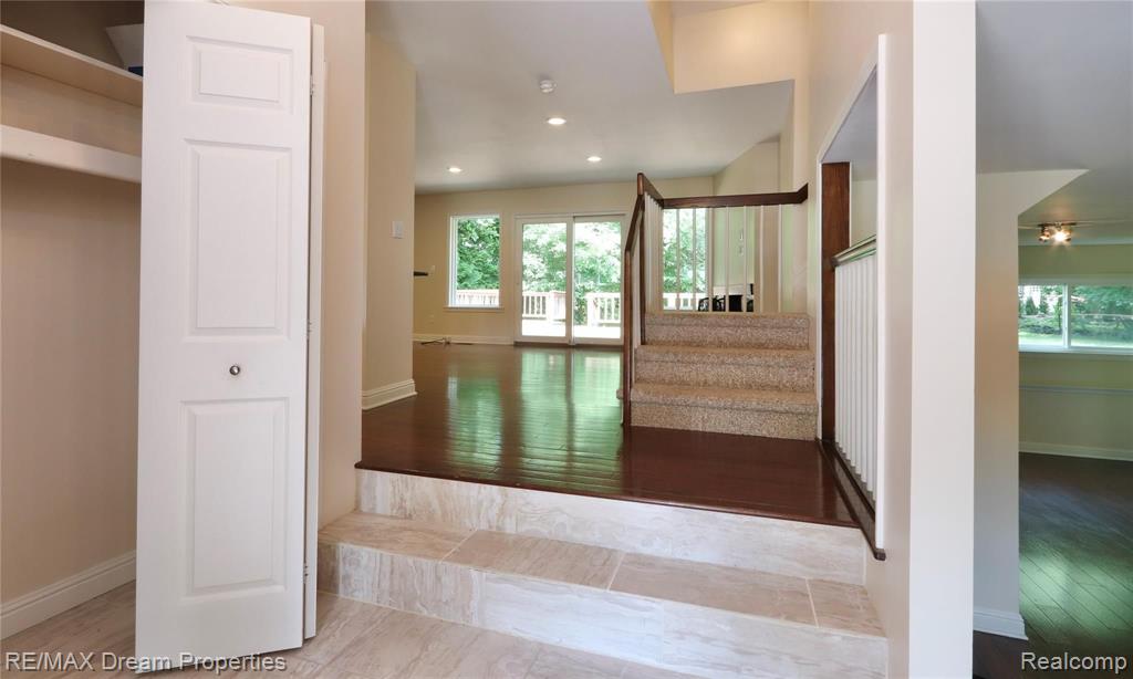 5795 Inkster Road Bloomfield Hills, MI 48301 - Photo 6 of 31