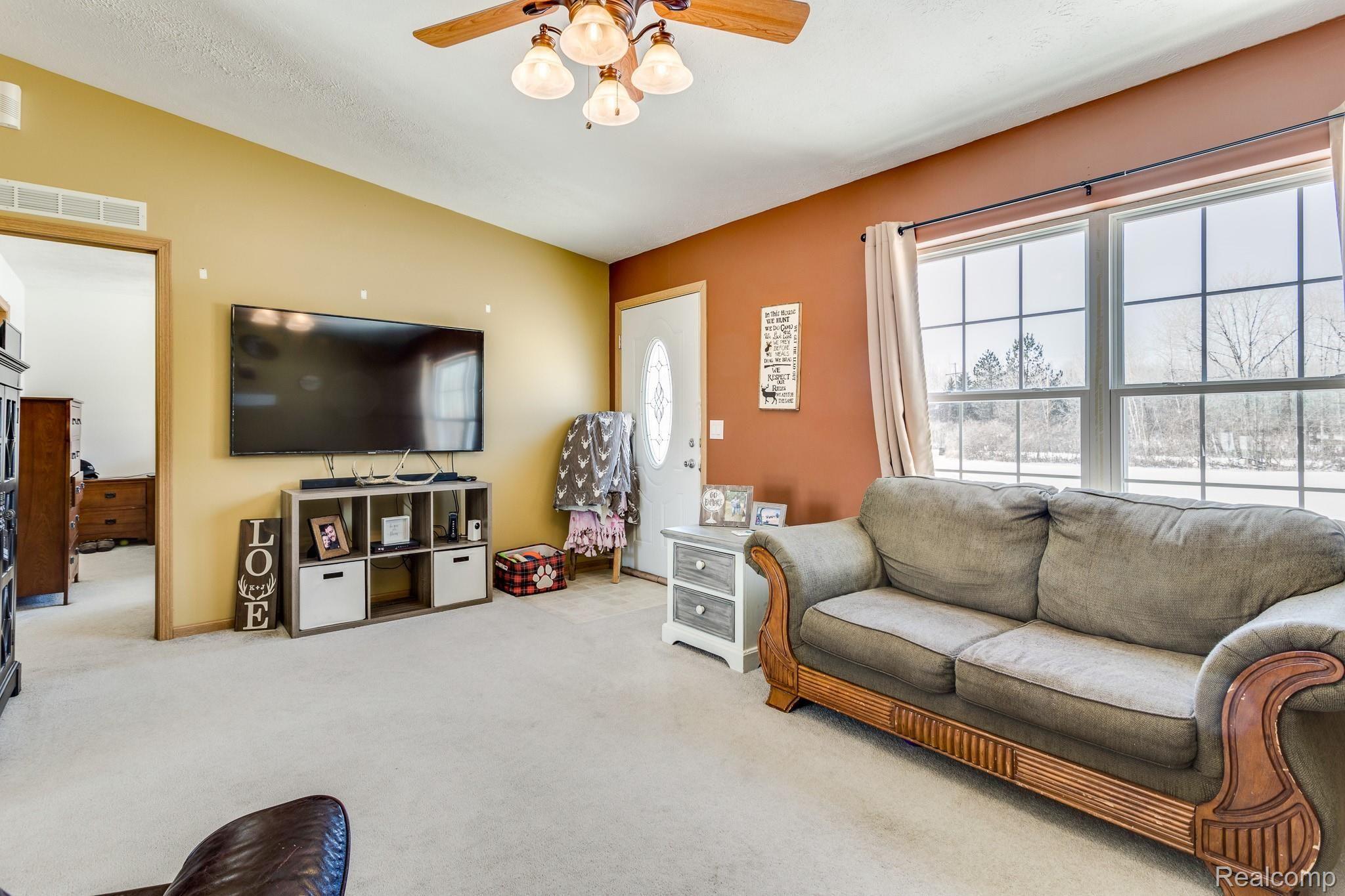 3942 Haley Road Avoca, MI 48006 - Photo 5 of 36 3942 Haley (10 of 38).jpg