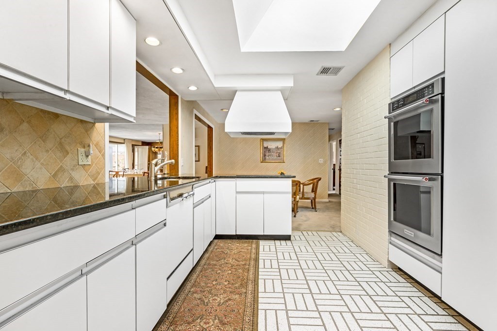 4 Wentworth Road Canton, MA 02021 - Photo 3 of 30