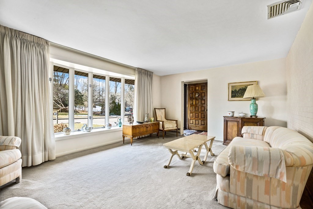 4 Wentworth Road Canton, MA 02021 - Photo 8 of 30