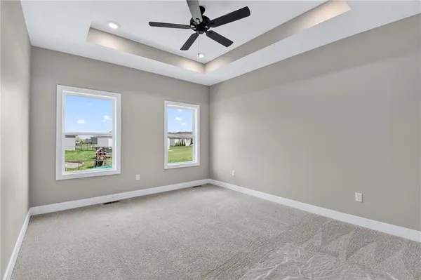 $399,900 | 806 West Shawhan Parkway, Lone Jack, MO 64086