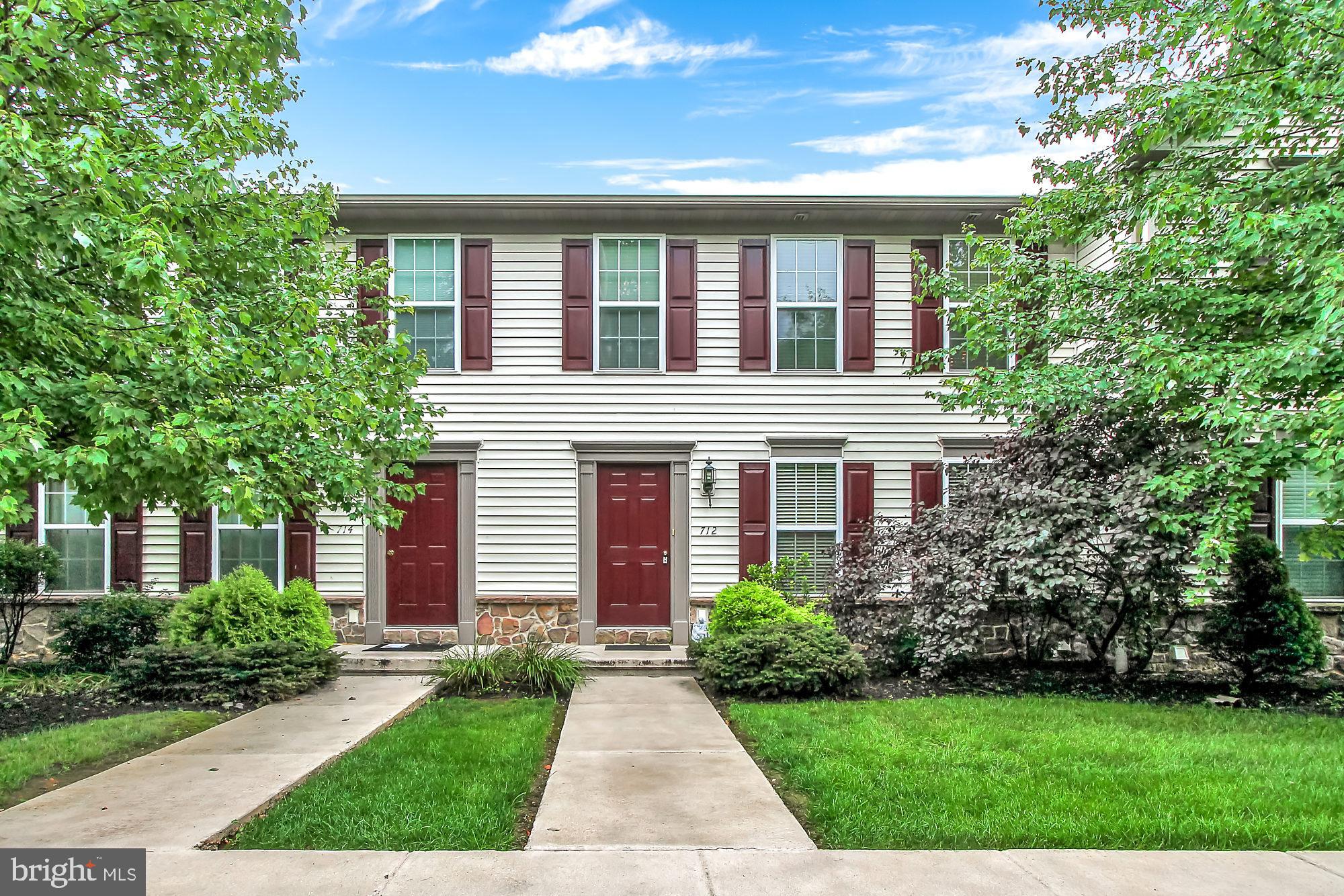 712 East Newport Road Lititz, PA 17543 - Photo 1 of 29