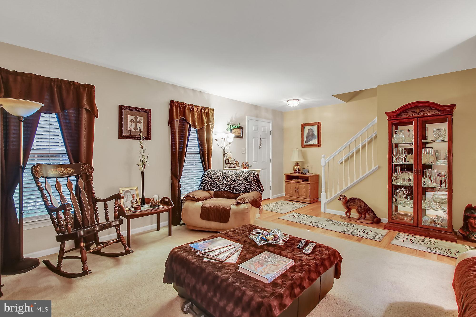712 East Newport Road Lititz, PA 17543 - Photo 3 of 29
