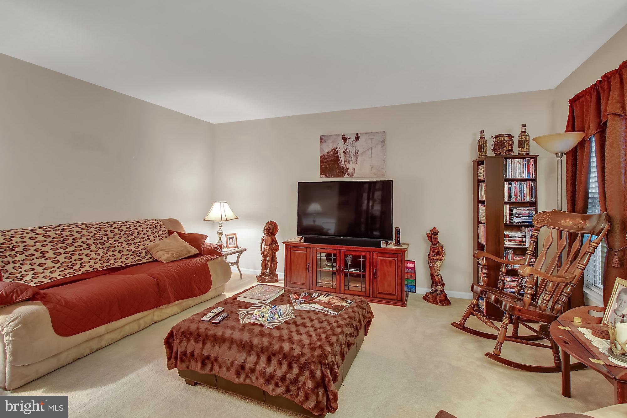 712 East Newport Road Lititz, PA 17543 - Photo 4 of 29