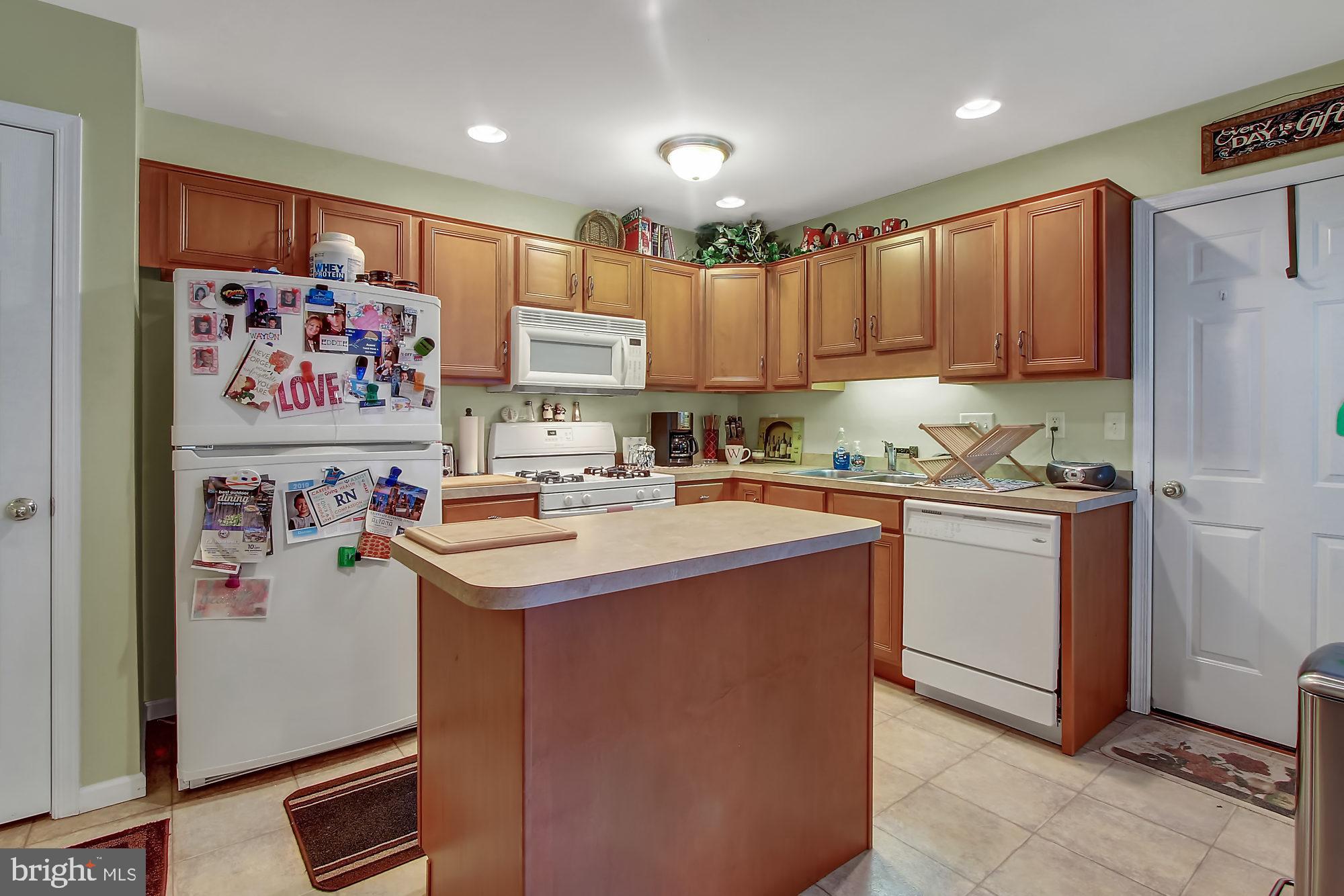 712 East Newport Road Lititz, PA 17543 - Photo 7 of 29