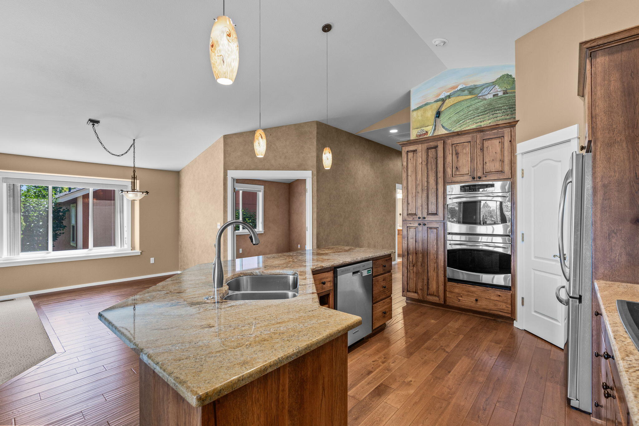 3702 Southwest 30th Street Redmond, OR 97756 - Photo 11 of 28 2023_06_29_3702_sw_30th_st_rdm-15