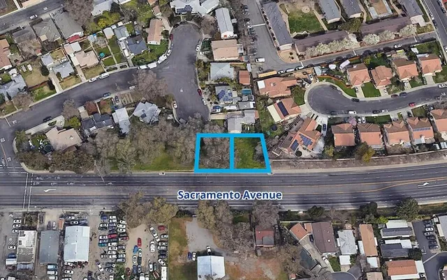 a picture of a table with chairs