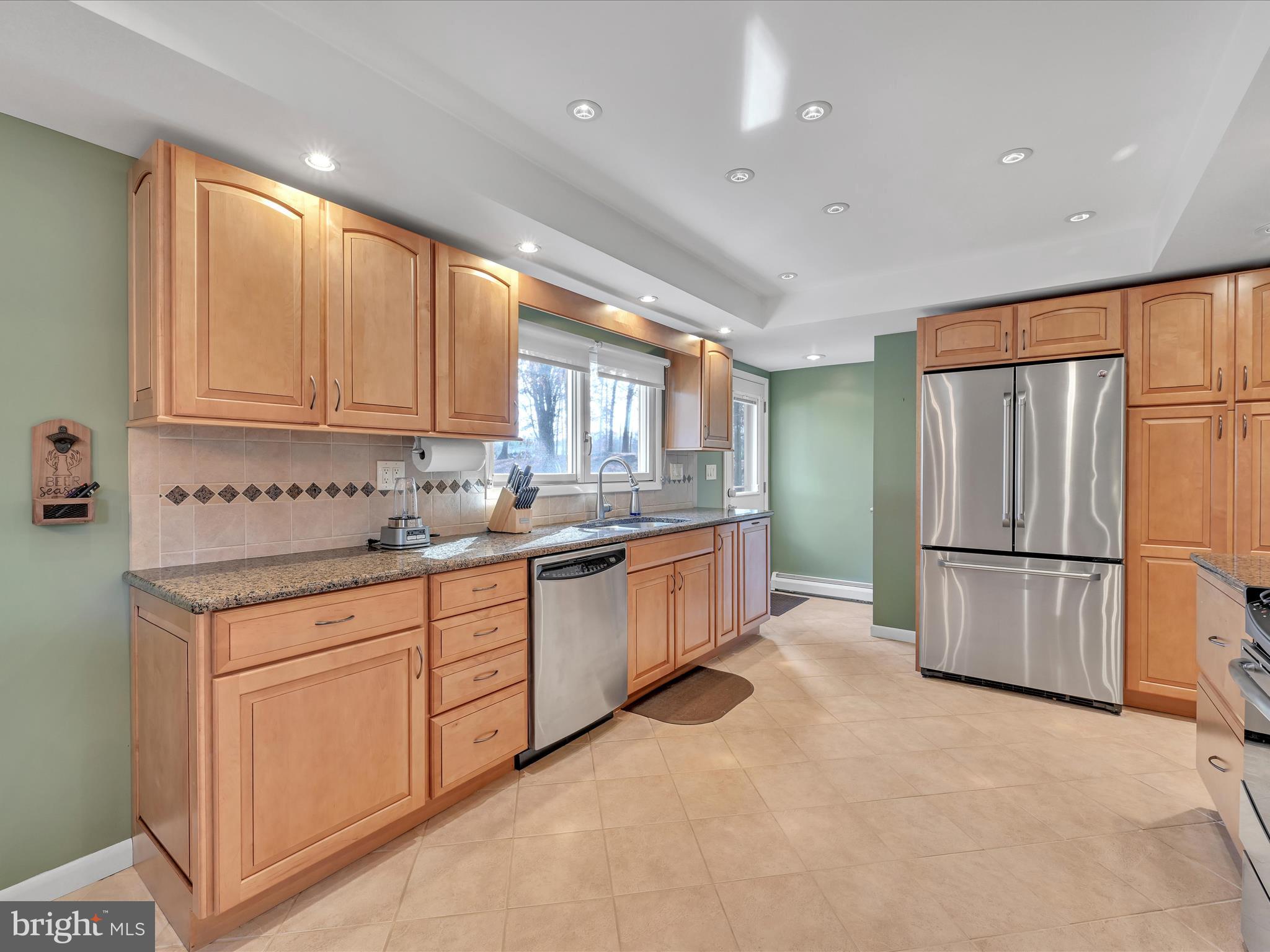 15 Clay Road Carlisle, PA 17015 - Photo 7 of 51 Kitchen