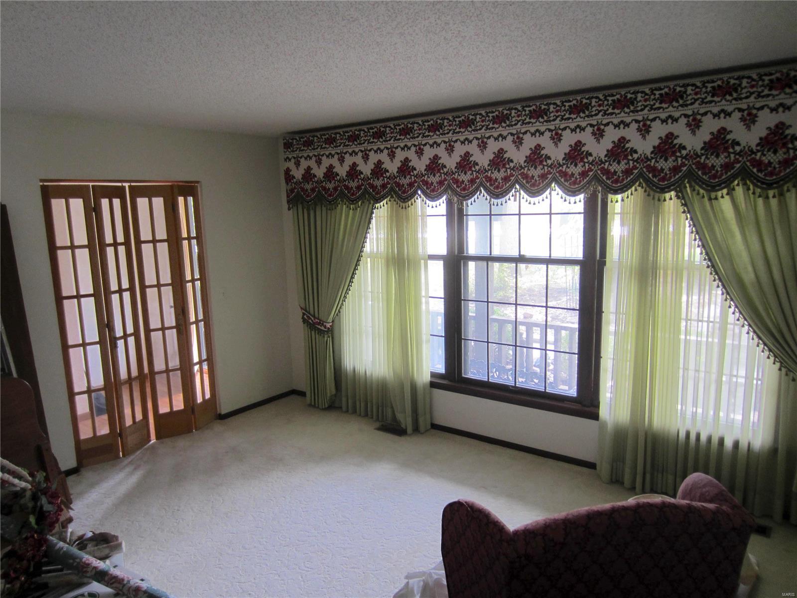 951 Feise Road O'Fallon, MO 63366 - Photo 13 of 46