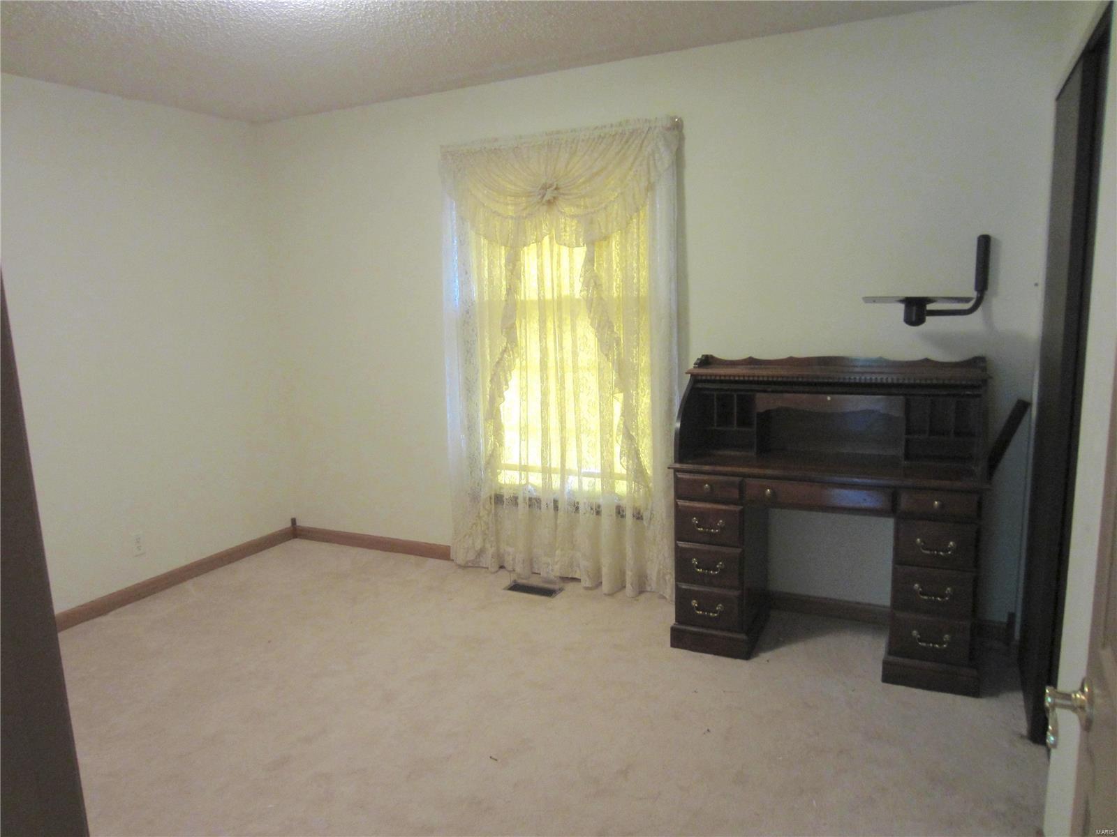 951 Feise Road O'Fallon, MO 63366 - Photo 31 of 46