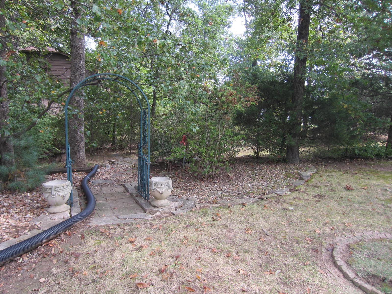 951 Feise Road O'Fallon, MO 63366 - Photo 4 of 46