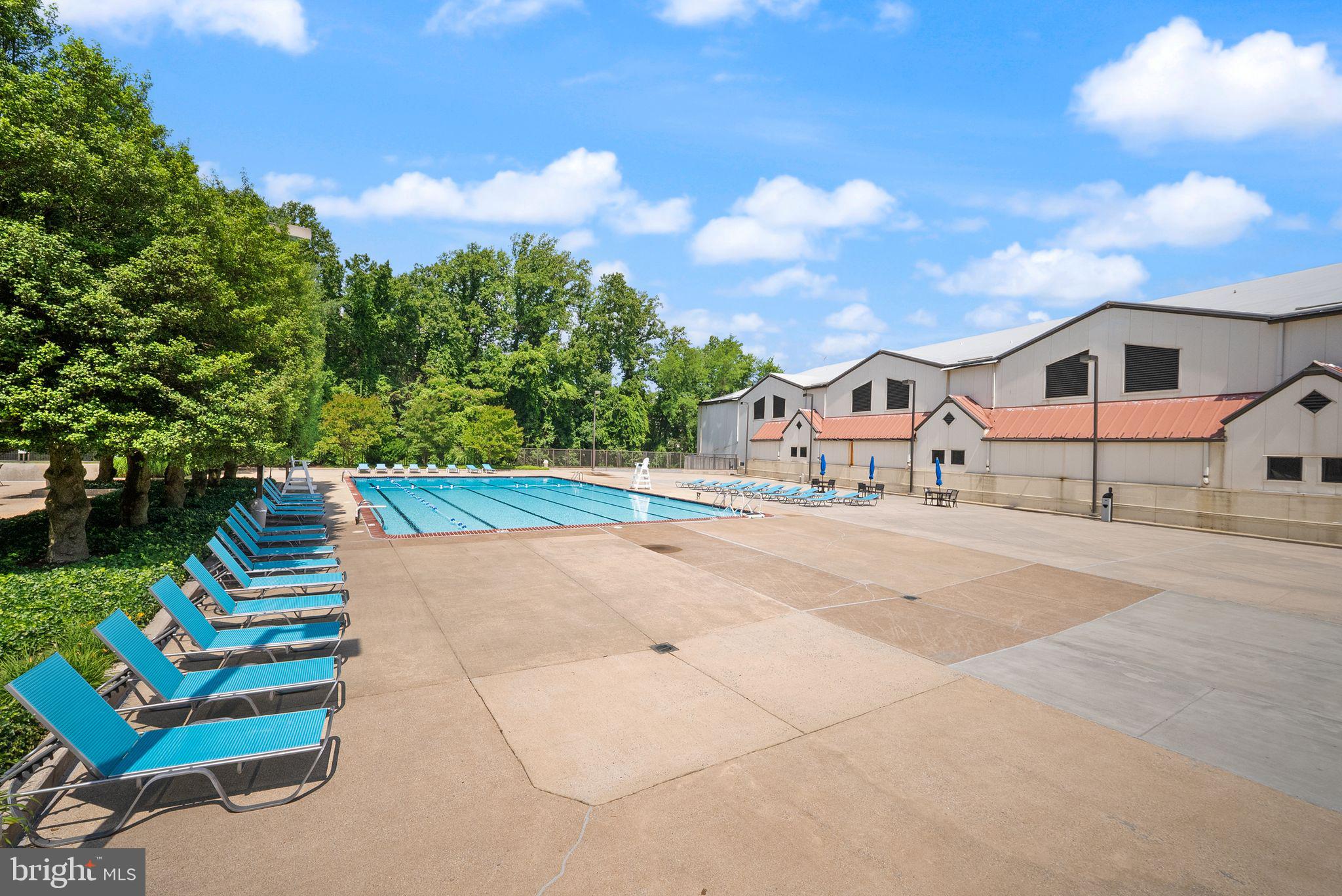 1800 Old Meadow Road, Unit 1601 McLean, VA 22102 - Photo 42 of 46 Pool