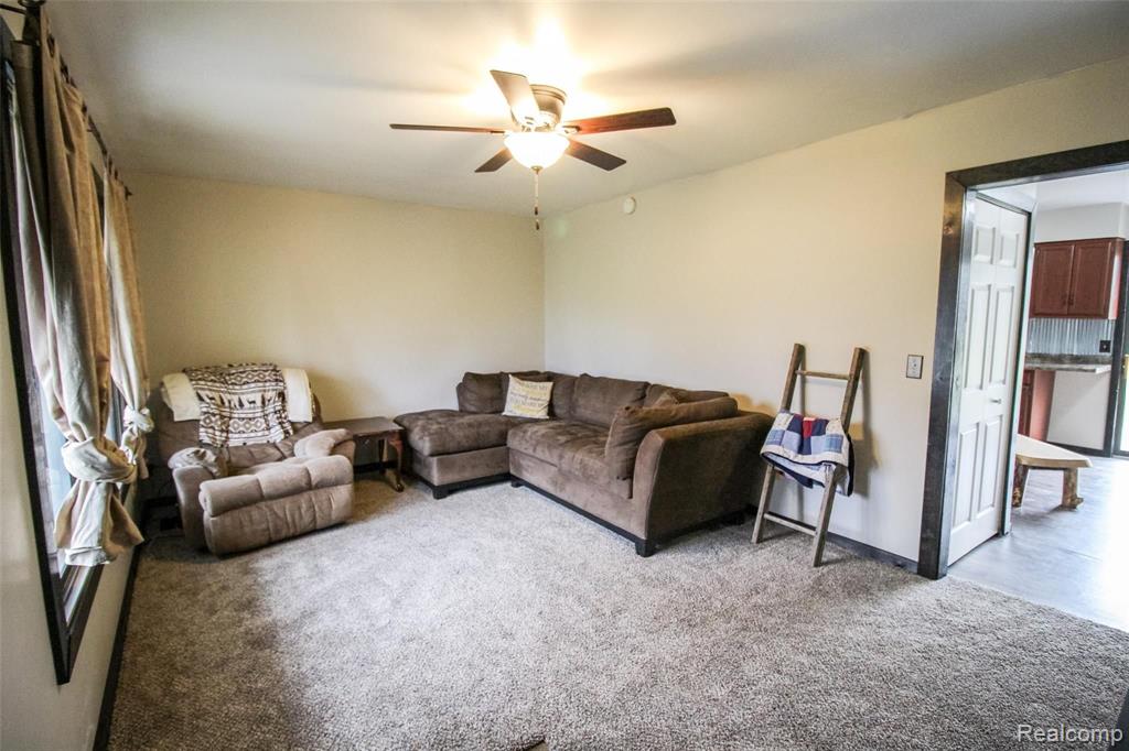10218 Duffield Road Montrose, MI 48457 - Photo 2 of 20