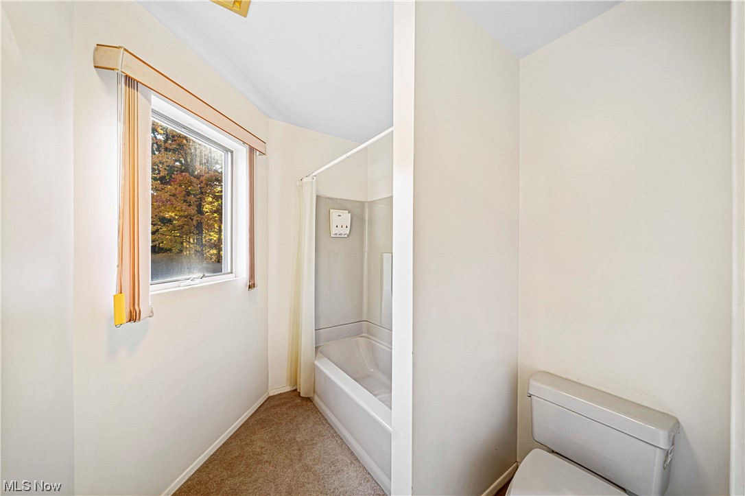 10001 Pinecrest Road Painesville, OH 44077 - Photo 20 of 28 2nd Floor Master Bathroom Shower