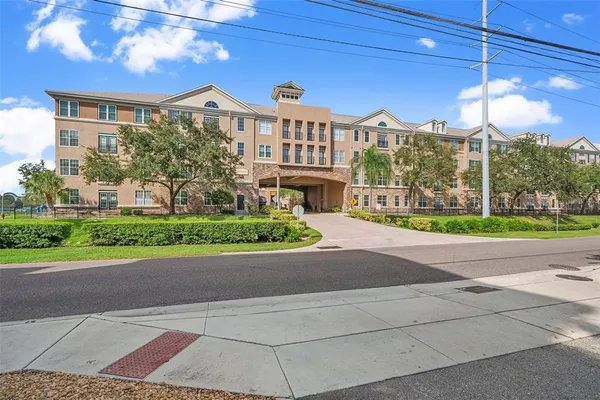 $2,000 | 4221 West Spruce Street, Unit 2423, Tampa, FL 33607