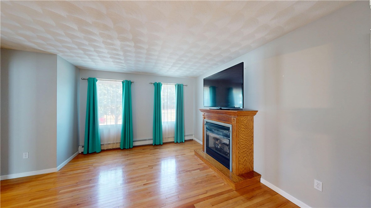 10 Kiley Way Coventry, RI 02816 - Photo 12 of 42 Gallery Image 12