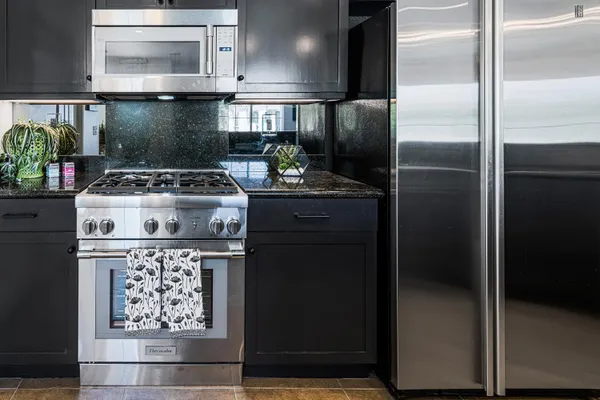$528,000 | 1377 Yermo Drive South, Palm Springs, CA 92262