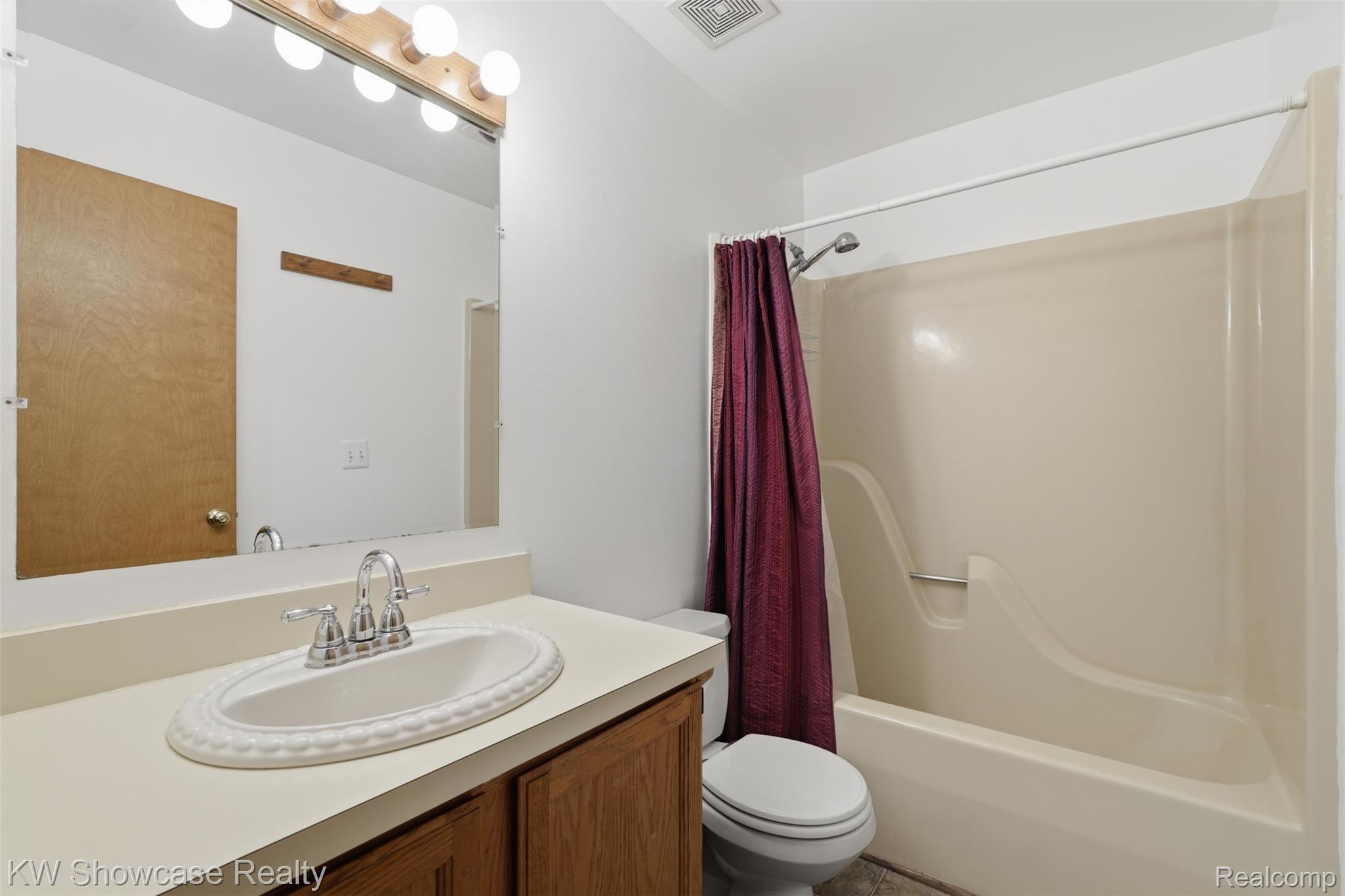 3330 Benstein Road Commerce Township, MI 48382 - Photo 14 of 40 Full Bath
