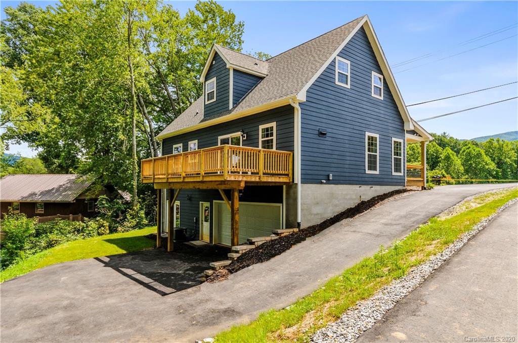 215 Auburn Road Waynesville, NC 28786 - Photo 2 of 24 Gallery Image 2