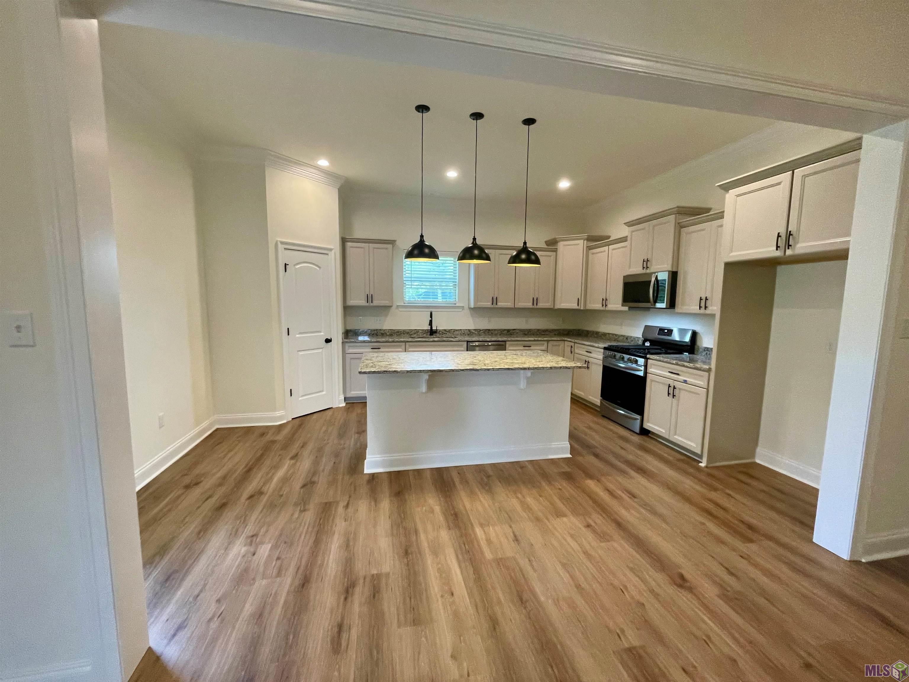 331 Modesto Drive Houma, LA 70364 - Photo 2 of 6